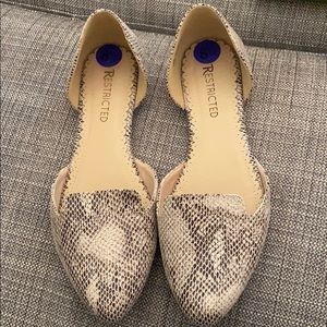 Snake pattern flats